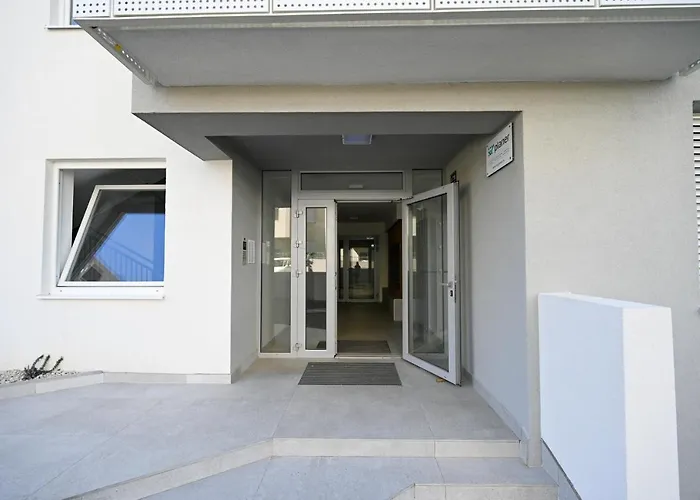 Lovre Apartment Zadar