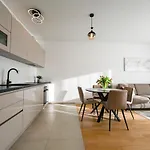 Apartman Lovre *