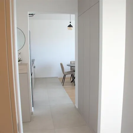 Lovre - Sea View And Private Parking ザダル