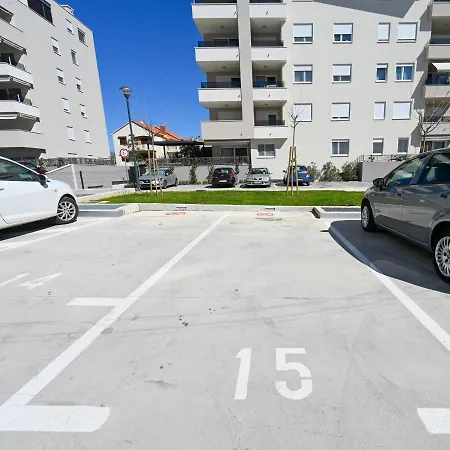 Apartment Lovre - Sea View And Private Parking Appartement Zadar